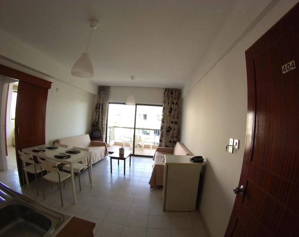 Staycentral Larnaca Extérieur photo